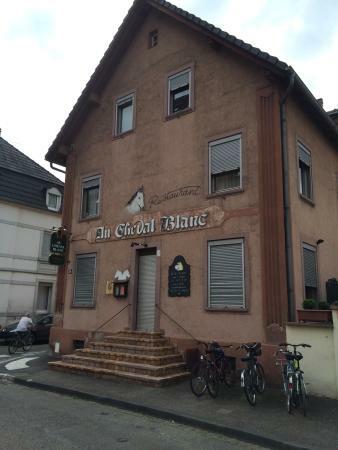 au cheval blanc