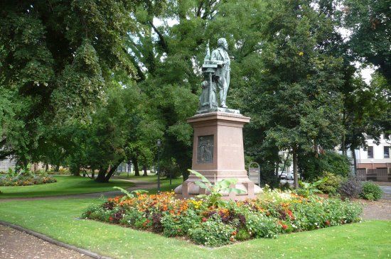 monument Bartholdi